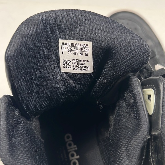 Adidas high tops - Picture 3 of 5